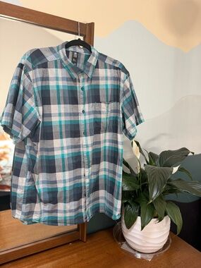 Mountain Hardware Men's Short-Sleeve Plaid Shirt - Teal & Navy
